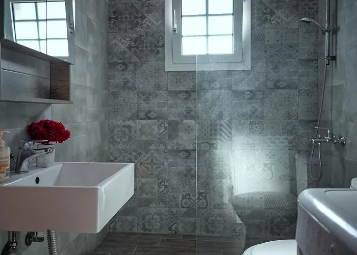 Nikolas * Pefki (Rhodes)